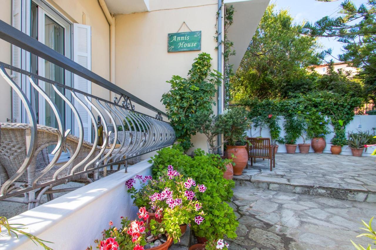 Annis House Hotel Skiathos Town Exterior photo